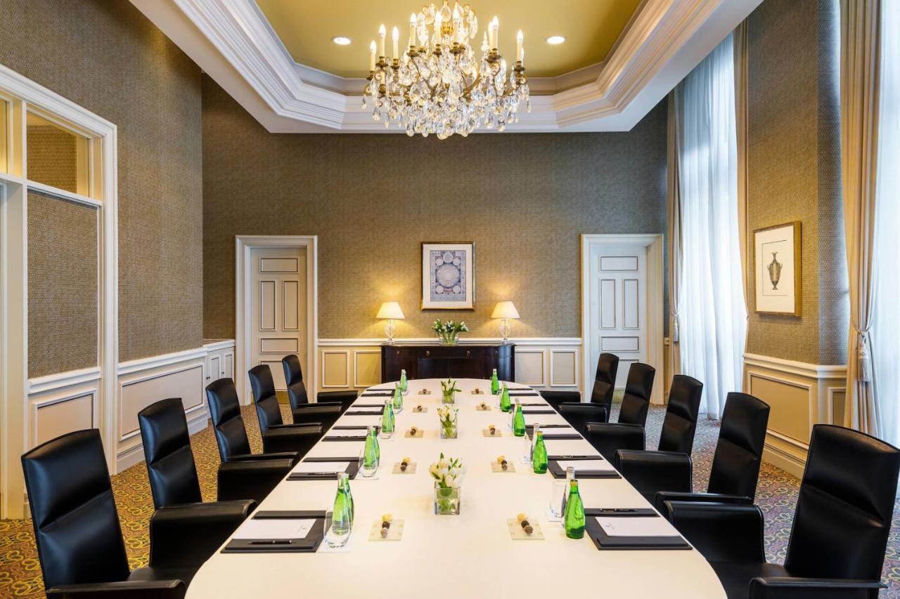Hotel The Ritz-Carlton, Ad Dawhah Esterno foto Boardroom