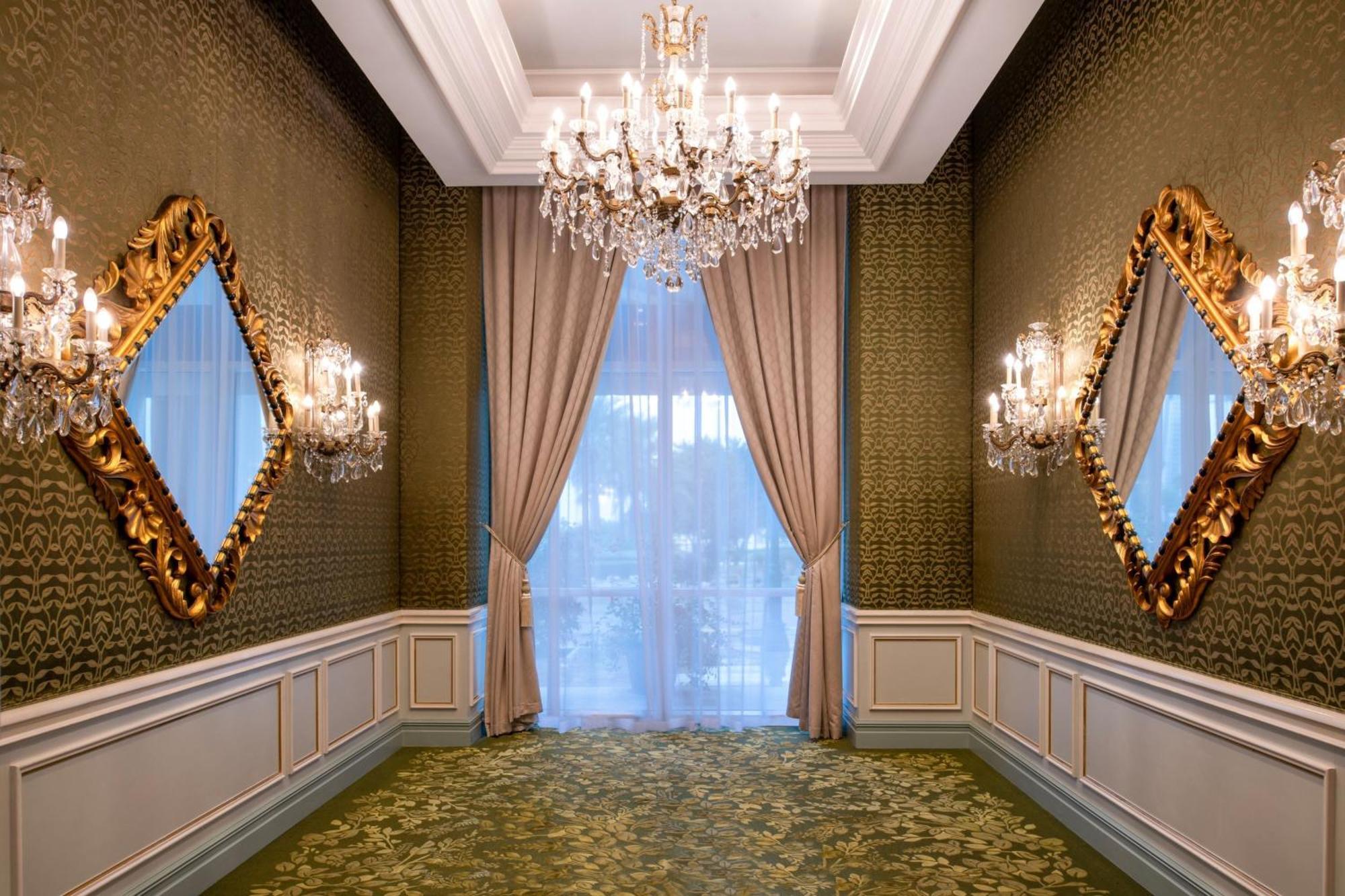 Hotel The Ritz-Carlton, Ad Dawhah Esterno foto The interior of the hotel
