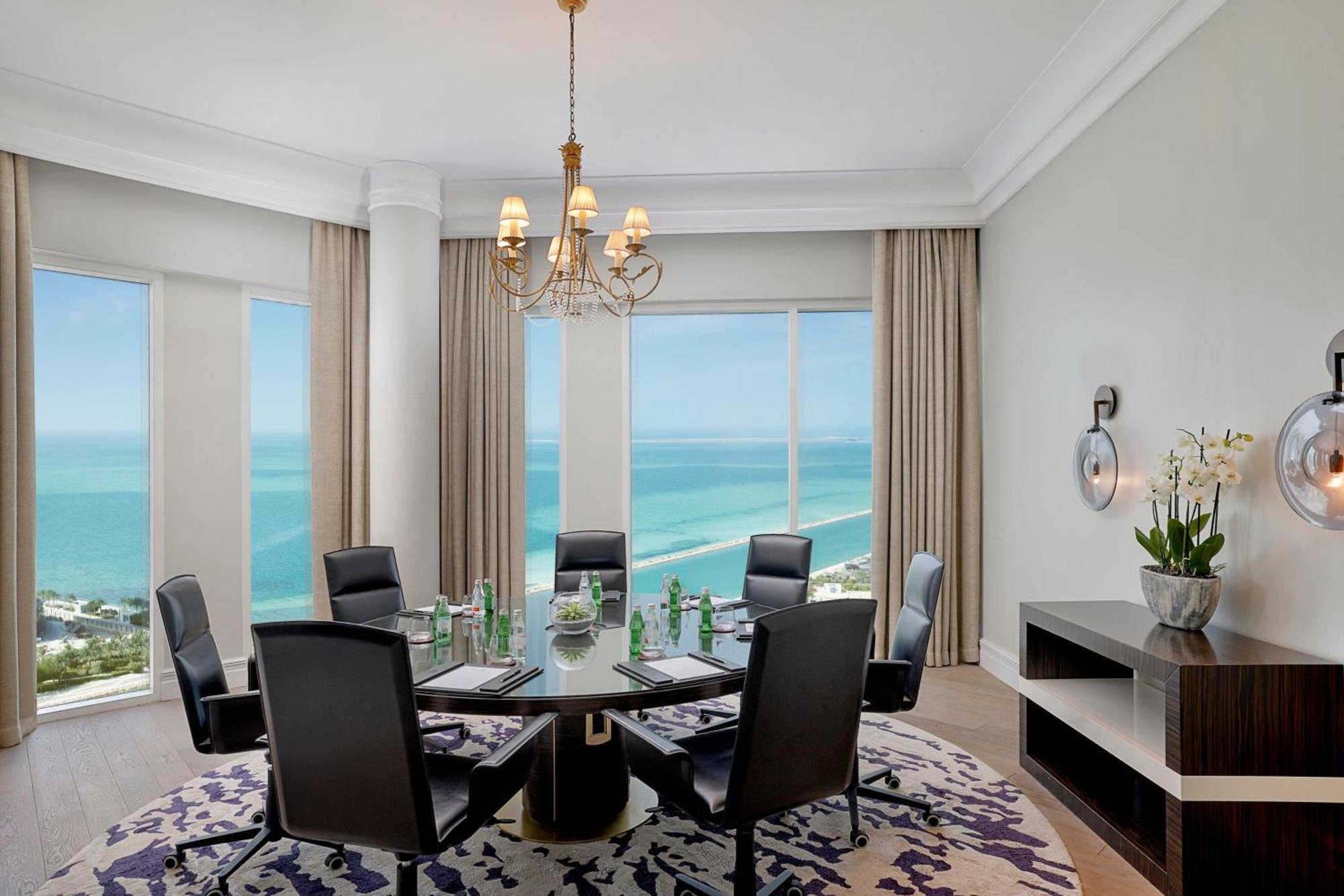 Hotel The Ritz-Carlton, Ad Dawhah Esterno foto Boardroom