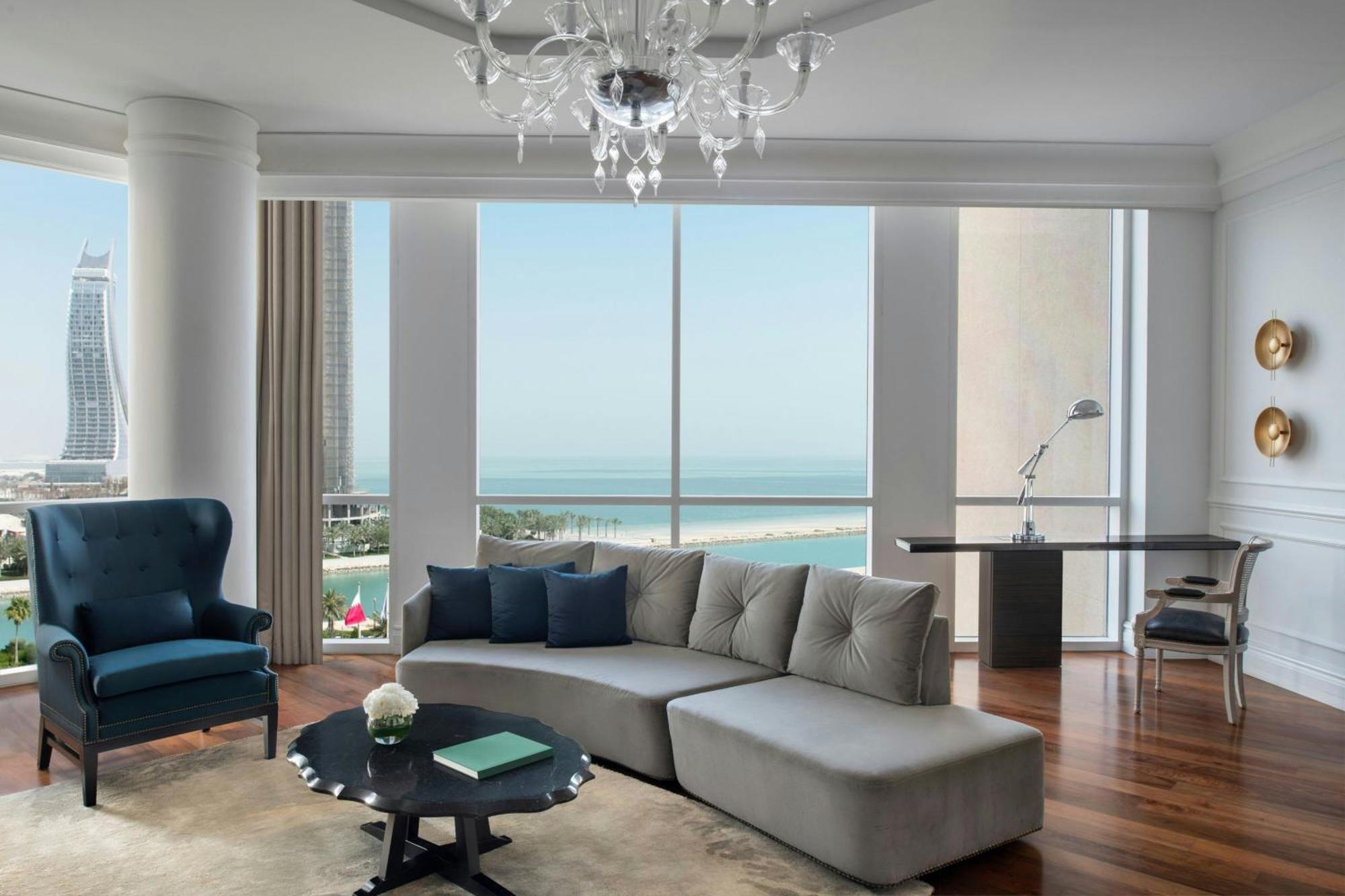 Hotel The Ritz-Carlton, Ad Dawhah Esterno foto A living room at Jumeirah Atlantis